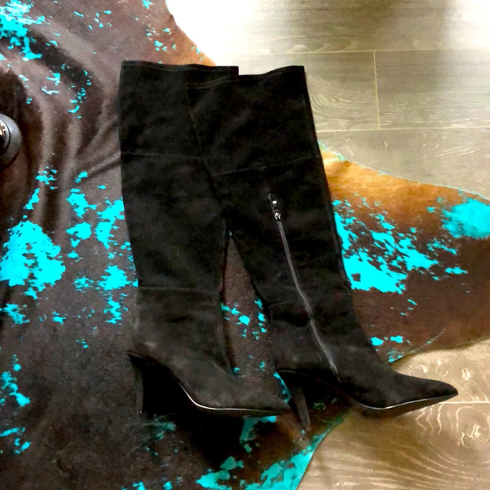 TAHARI knee high SUEDE boots❤️sz10❤️NEW